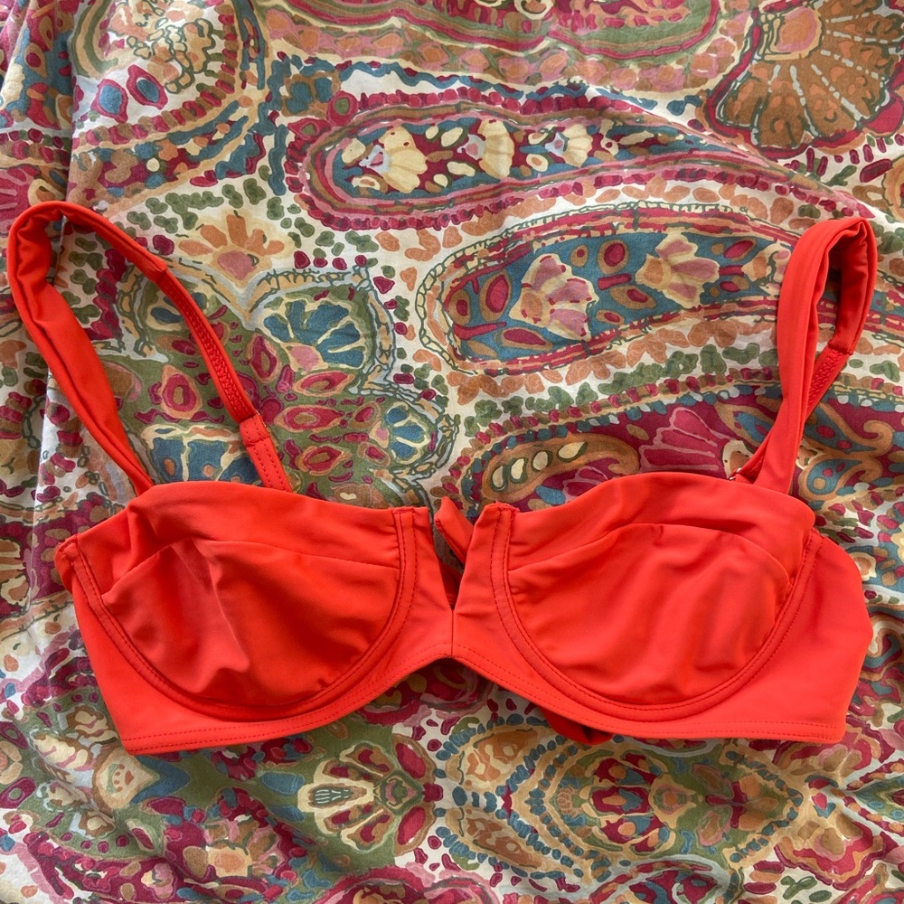 Clovelly Top in coral